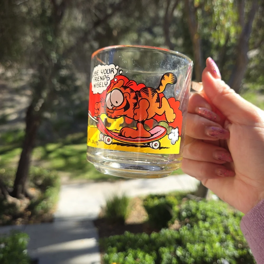 Vtg 1978 McDonald's Garfield & Odie Glass Mugs Cups Set of 2‎ Jim Davis UFS